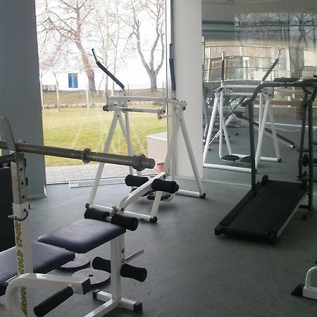 Club218 Relax Family Apartman Siófok Buitenkant foto