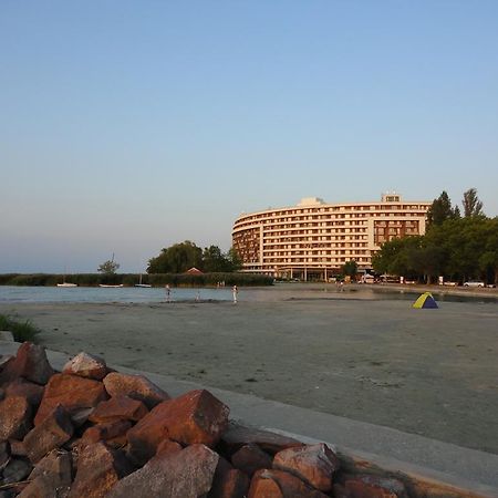 Club218 Relax Family Apartman Siófok Buitenkant foto